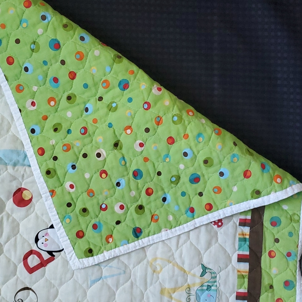 Handmade, baby quilt, blanket, bedspread, alphabet, baby gift, reversible - Picture 2 of 8